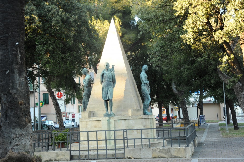 Monumento ai Caduti di vado Ligure