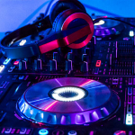 Musica e animazione con Maffi DJ Musica e animazione con Maffi DJ